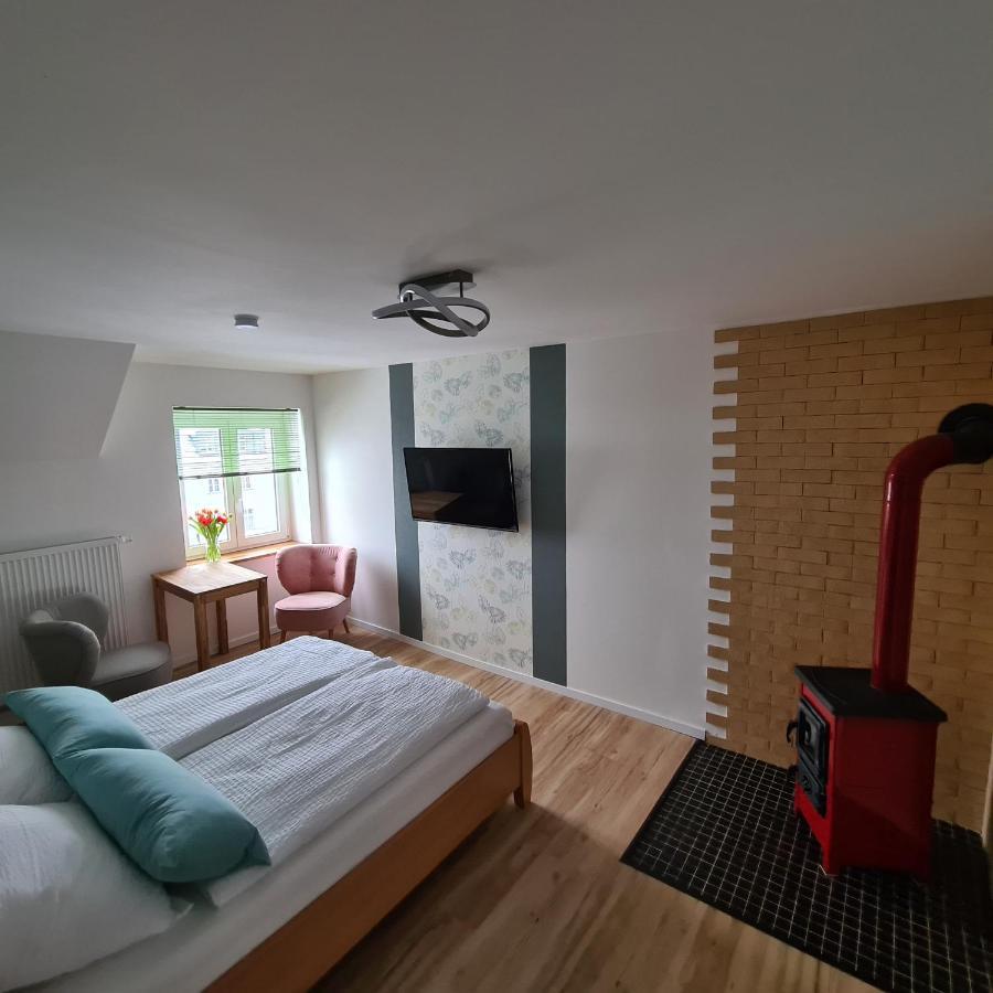 Gaestezimmer Treuen - Bed & Breakfast 외부 사진